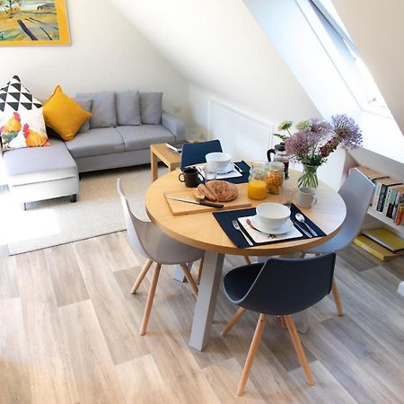 The Roost - A Bird'S Eye View In The Countryside Apartamento Cullompton Exterior foto